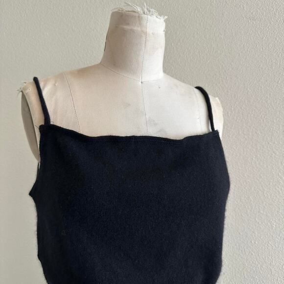 handmade black knit camisole - Picture 3 of 7